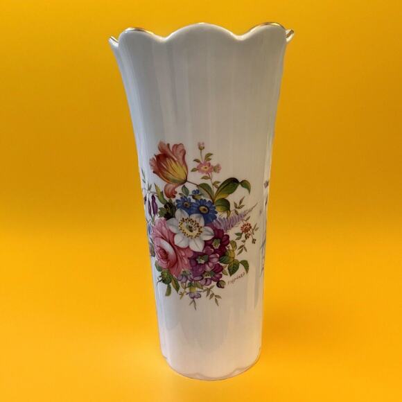 Aynsley Wild Tudor 5 3/4 inch Bud Vase Beautiful Floral Design Preowned EUC - Picture 2 of 3